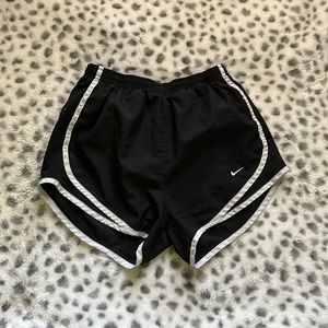 Black and white Nike shorts size xs